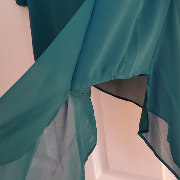 Chico's Teal Asymmetrical Top NWOT! - Picture 9 of 10